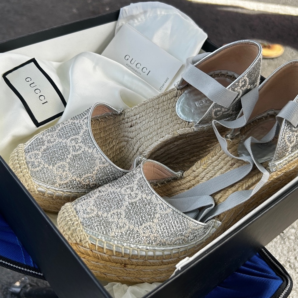 Gucci Silver Lace Espadrille Wedges with Ankle Ties size 7 - Picture 12 of 12